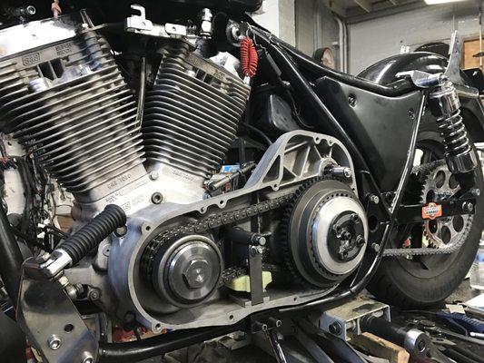 Dave at Broken Sprocket Garage rebuilt the primary on my 1988 Harley Davidson FXR with all performance components