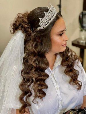 Bride hairdo and natural make-up