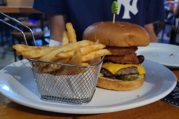 Tropics Restaurant & Craft House