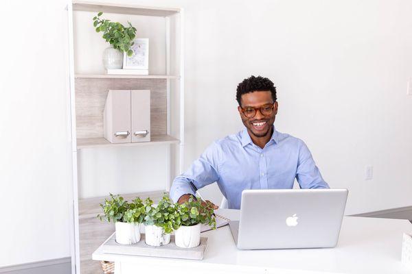 Meet Marcus. His warm smile will greet you every time. He specializes in auto, home and renters insurance. Give him a call at 615-814-8512