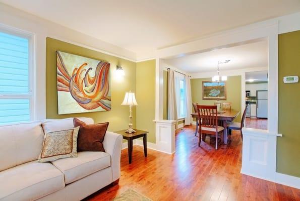 At CincyRoofing.com, we're expert hardwood flooring installation, refinishing and resurfacing specialists.