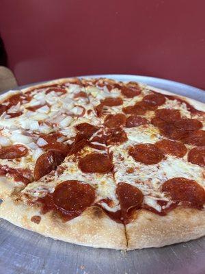 Pizza half Pepperoni & half pepperoni w/ Onions