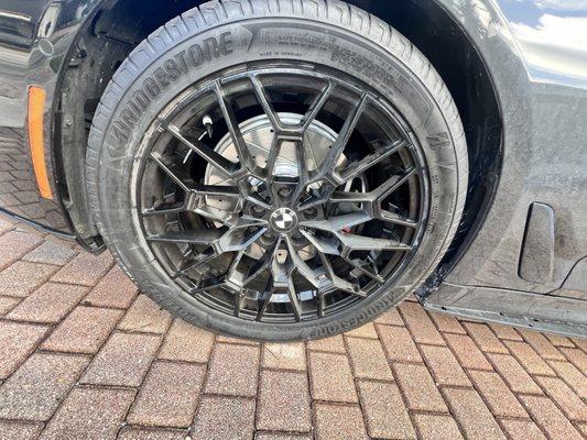 Bridgestone Potenza Sport 265/40/19 on 2021 BMW 540i x dr w M pack