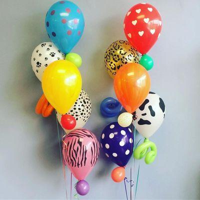 Go beyond basic! Whimsical bouquet with squiggles and teardrops. Choose solid balloons or fun patterns