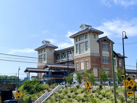 Shoreline East Train Station