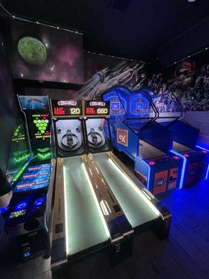 Ski ball machine, and basketball machine