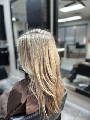 Partial Highlight + Haircut + Blowdry Style