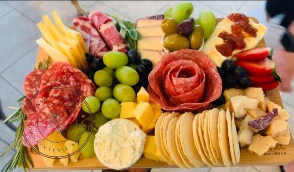 Tnsh’s Luxury Charcuterie Board