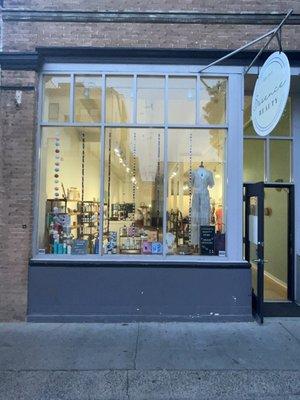 Essence Beauty Supply & Salon