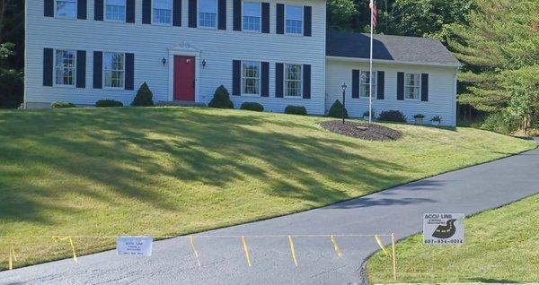 Sealcoating and Crack-Filling for a Driveway