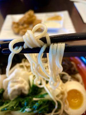 Noodle lift. Shrimp Chicken Wonton Ramen