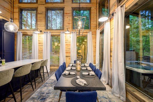 Maxin' and Relaxin' Cabin