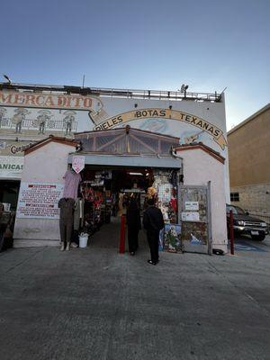 Mini Mercadito in E.L.A.