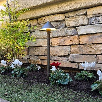 Affordable Outdoor Landscape Lighting.
High Quality Easy to install LED 12V Garden Lights.
Premium LED Lights