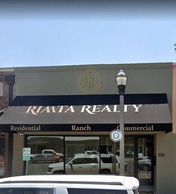 Riata Realty