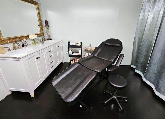 Glamour 300 Salon & Spa