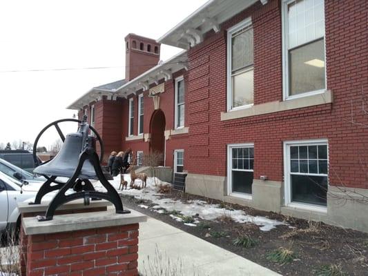 Monclova Community Center