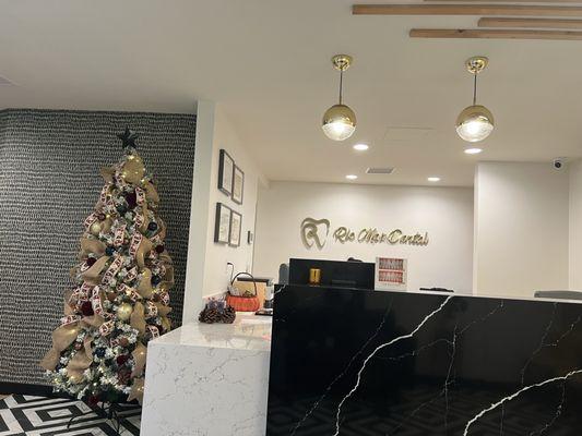 Lobby ready for Christmas!