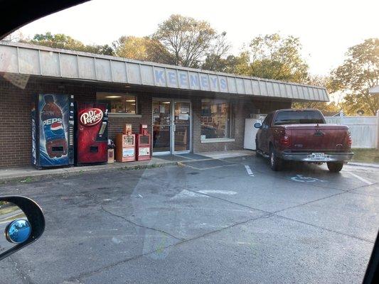 Keeney's Food Market