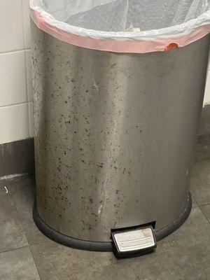 sweetFrog Premium Frozen Yogurt