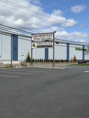 Liquor Outlet Wine Cellars