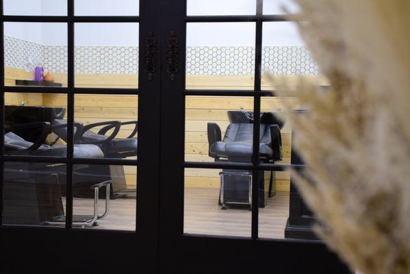 Close your eyes, breathe in serenity, exhale your worries, and let tranquility embrace your soul.
Welcome to Viadora .