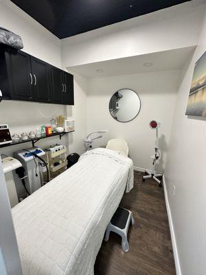 Pine Barbershop & Beauty Lounge