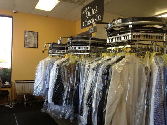 Handy Dandy Drive-In Clnrs