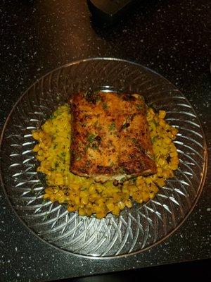 Who Know’z Restaurant & Lounge