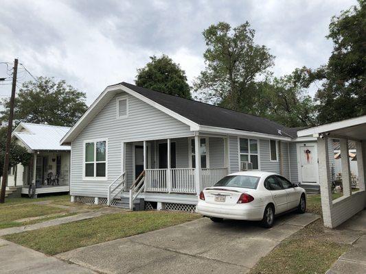 Diez Apts & Kitchenettes