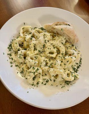 Tortellini Alfredo