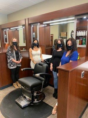 Roosters Men's Grooming Center