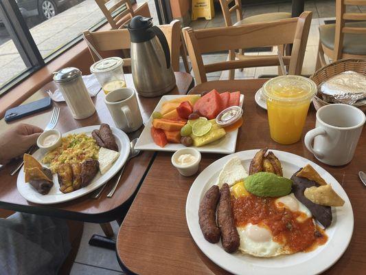 Quetzalteco, Antigueno, Mix Fruit, freshly squeezed orange juice, and coffee.