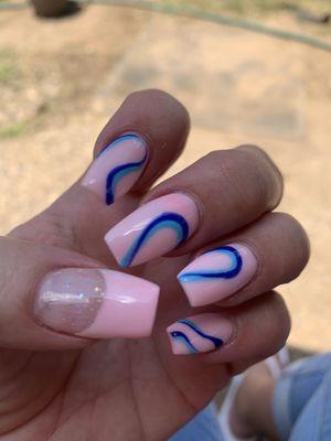 LG Nails & Spa