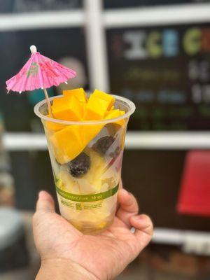 So Fresh cut fruits ... The taste is sweet and delicious. The fruit is very fresh. Yummy yummy