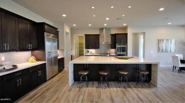 Lynn Hachey - Platinum Living Realty