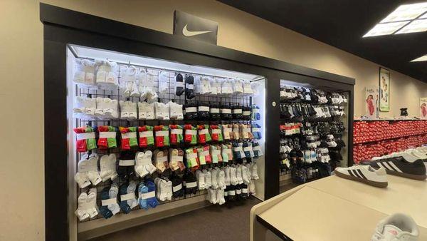 Off Broadway Shoe Warehouse