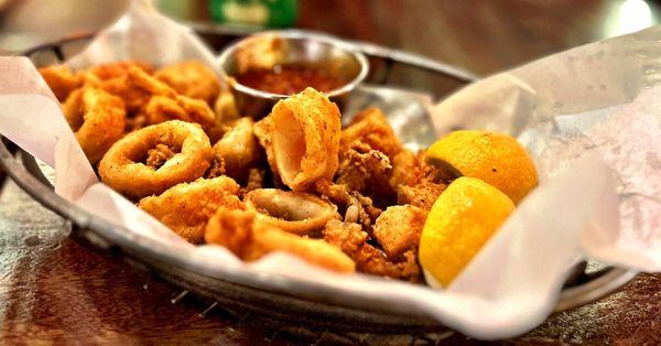 Lightly dusted, crispy Calamari