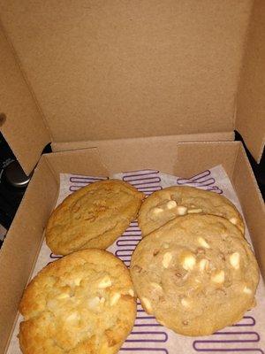 Insomnia Cookies