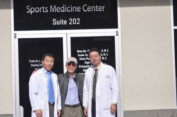 Dr. Frank Chung (center)
