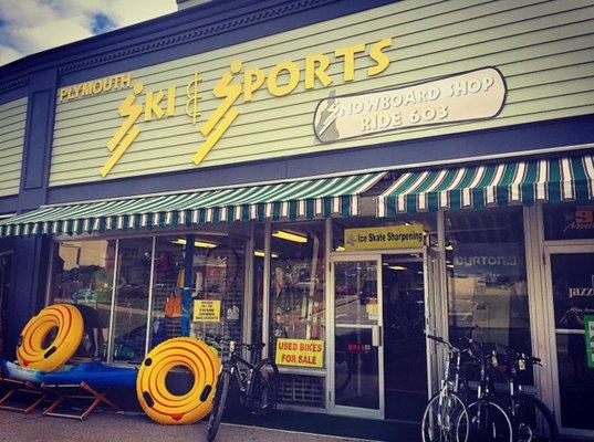 Plymouth Ski & Sports: Snowboard Shop Ride 603  Store Front.
