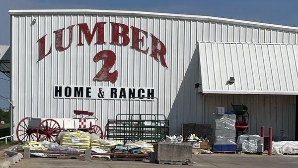 Front and entrance area.