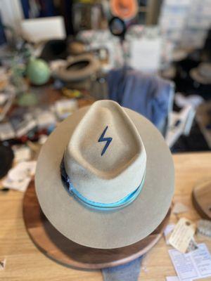 The iconic lightening bolt