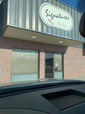 Signature's The Salon