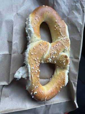 Pretzel - Hot & Fresh