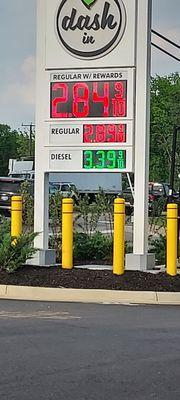 Sign says $289.9. Was charged $299.9.