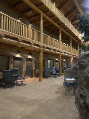 C'mon Inn Hotel & Suites