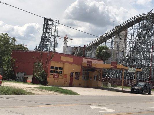Great taqueria in the shadow of Seguin's roller coaster.