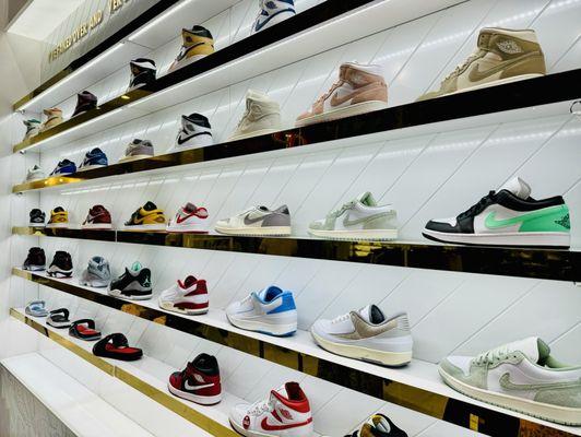 Shoe Palace