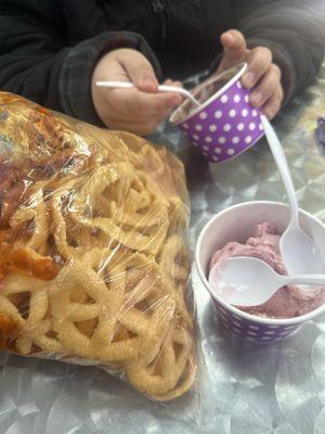 Strawberry ice cream, chocolate ice cream, chicharrones